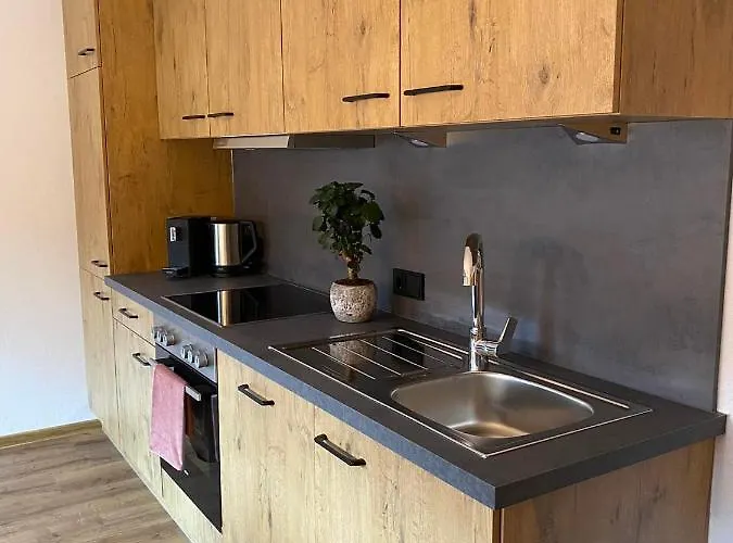 Helena Апартаменти *